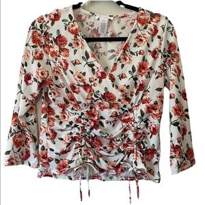 NWOT Cinched Front Floral V neckline 3/4 Sleeve blouse size XL